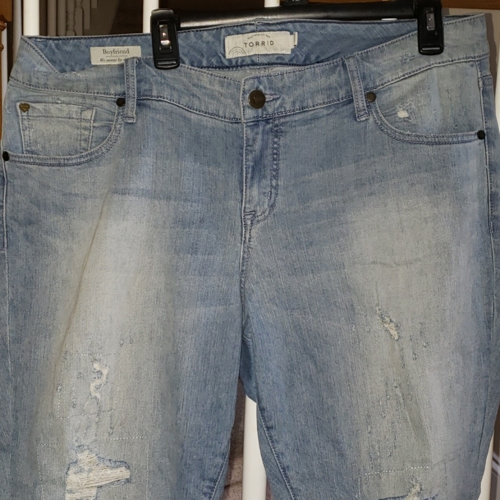 Torrid Boyfriend Cropped Jeans